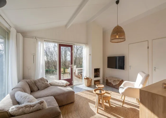 In Near Sandy * Petten