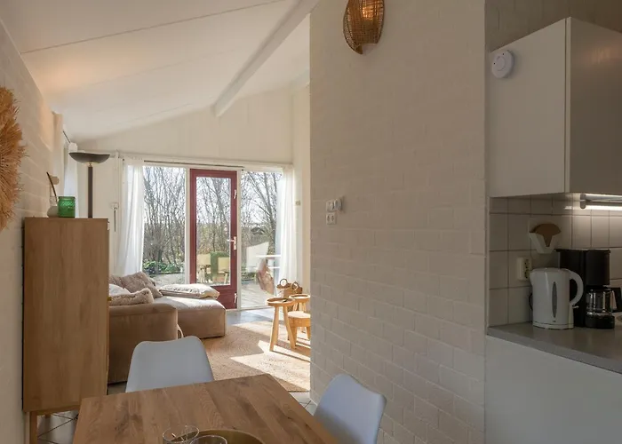 In Near Sandy * Petten